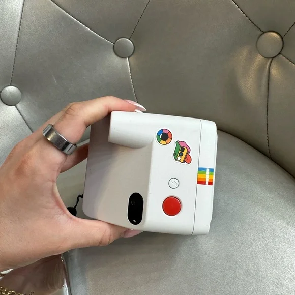 Polaroid Go Camera - Picture 2 of 7